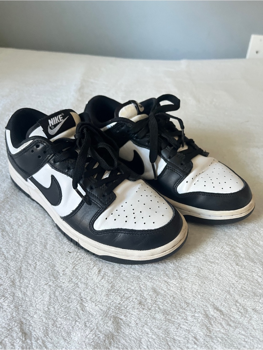 NIKE panda dunks 6.5